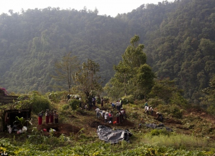 article-0-1AA1E9B4000005DC-993_968x701